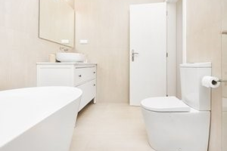 bathroom main room 