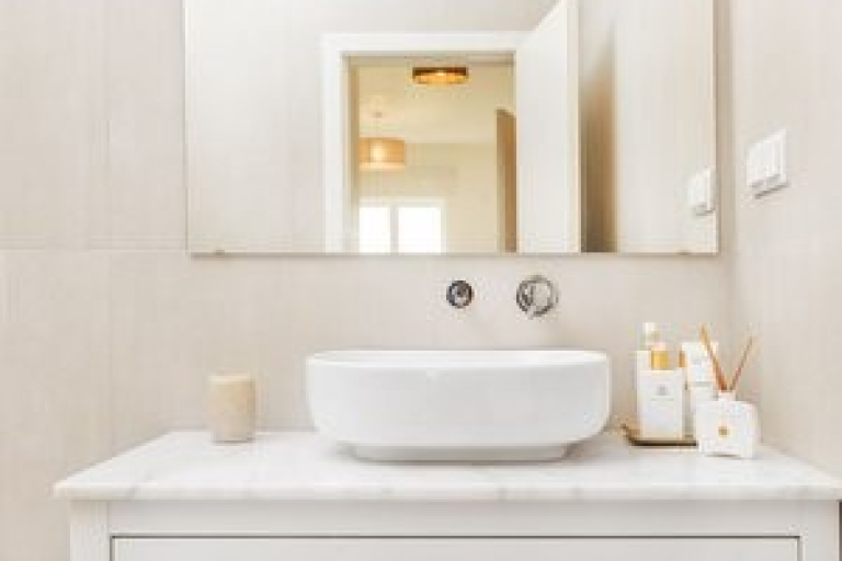 bathroom main room 