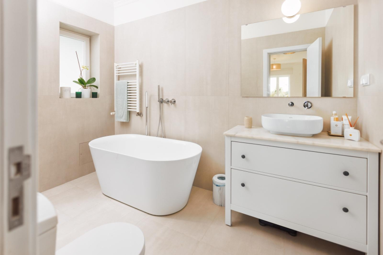 bathroom main room 